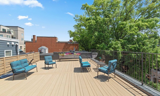 North Downtown Apartment | The Gatsby - 2 BR 2 BA on Downtown Mall with Amazing View