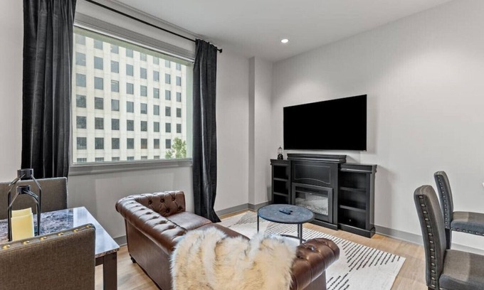 Downtown Condo | The Gatsby Getaway, Downtown LEX