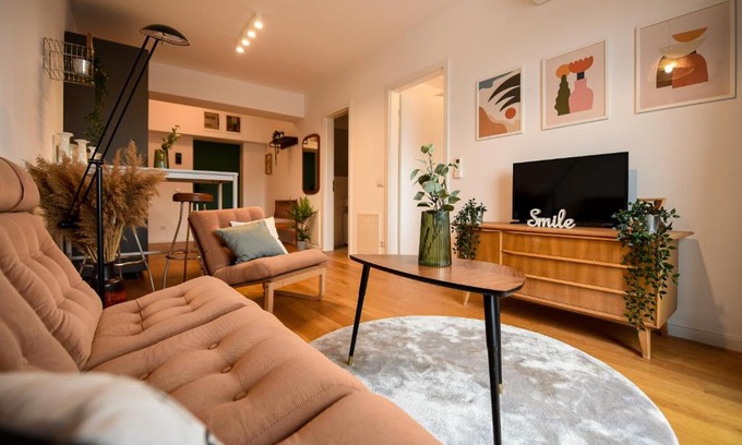Aviatiei Apartment | The Geometrist - Stunning 1BR Apt with balcony