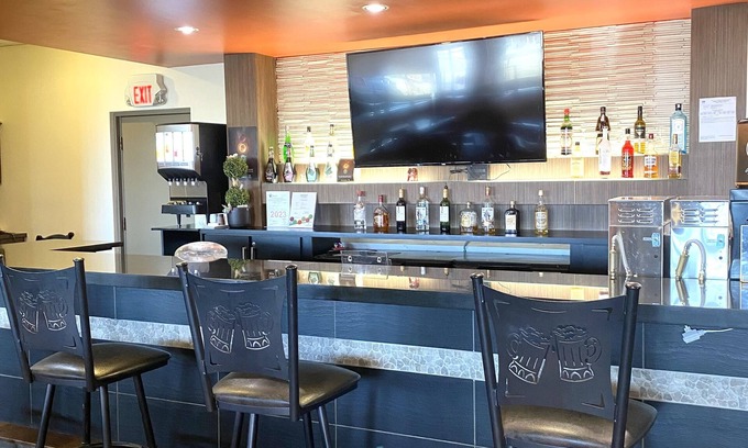 Dawson Creek Hotel | The George Dawson Inn & Conference Centre
