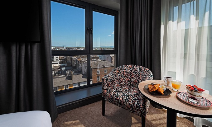 Limerick City Centre Hotel | The George Limerick Hotel