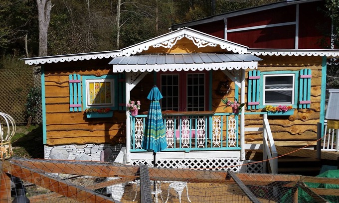 Mars Hill Cottage | The Gingerbread Farmyard Tiny Home - Come and Reconnect!