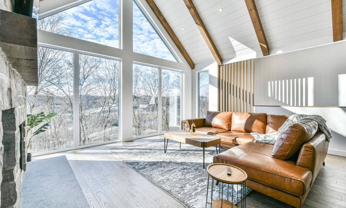 Saint-Faustin-Lac-Carre Ski Chalet | The Glam Shack - Golf, Ski, Spa
