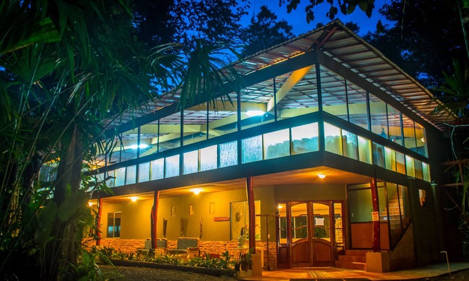 Cahuita Hotel | The Goddess Garden