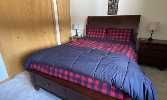 Red Lodge Condo | The Golden Bear - Golf, Ski and Downtown