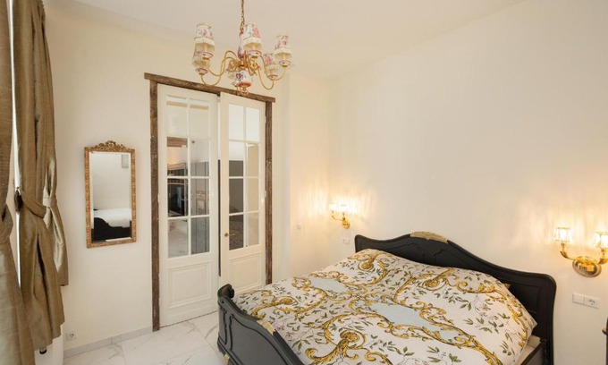 The Hague Center Apartment | The Golden Gardens - R.Q.C.