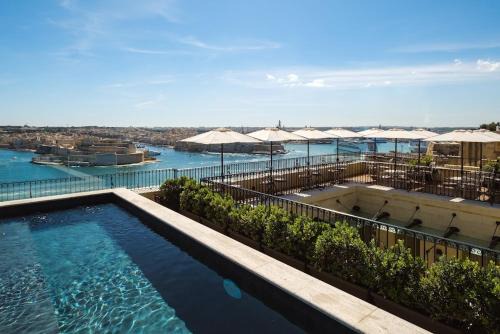 Valletta Hotel | The Gomerino Hotel