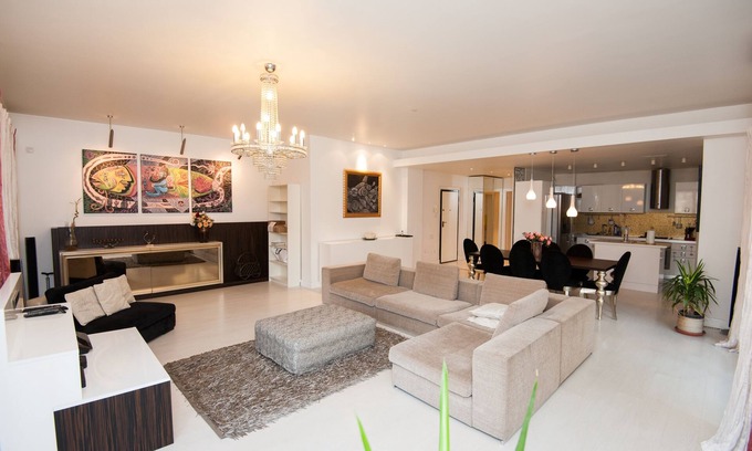 Sector 1 Apartment | The good life on Herastrau Park