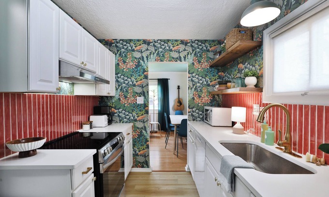 Westerville House | THE GOOD PLACE - Uptown Westerville's Premier Vacation Home - Colorful & Cozy