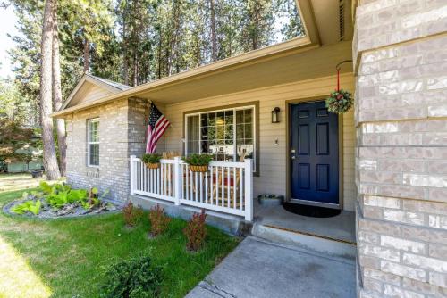Coeur d'Alene House | The Good Times Getaway Family Fun House in CDA