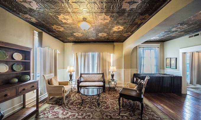 Lowertown Arts District Apartment | The Grand Apartment: A Historical Paducah Gem