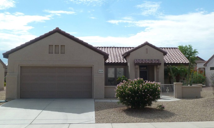 Desert Sage House | The Grand! Furnished, 1435 sf, 2 BEDROOM SPLIT FLOOR-PLAN, Private Patios!
