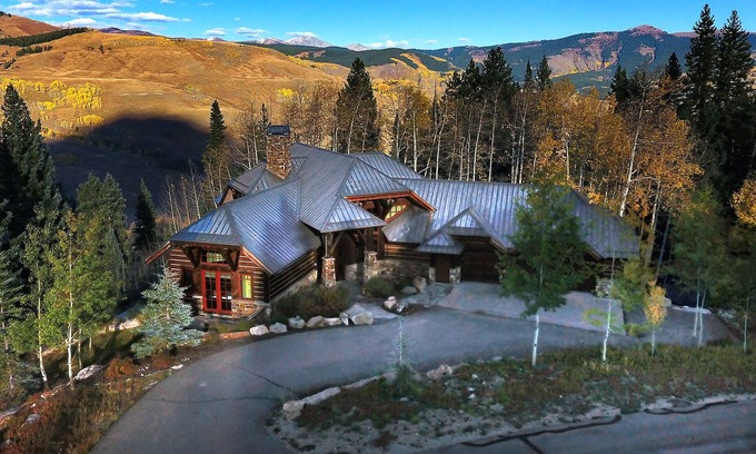 Crested Butte House | The Gray Fox! Luxury, Hot tub, Sauna, Ski in/out