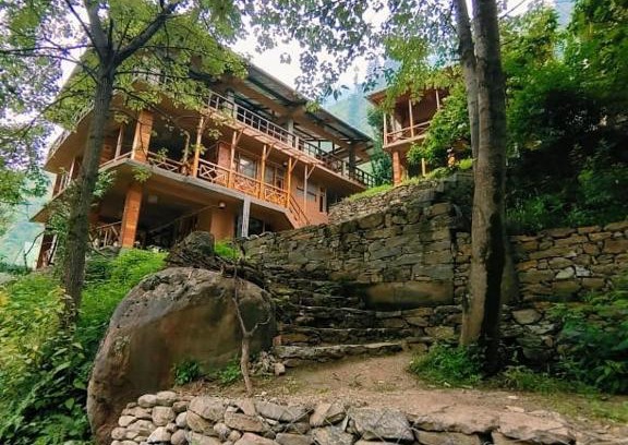 Banjar House | The Great Escape - Tirthan