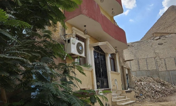 Kafrat al Jabal Bed & Breakfast | THE GREAT PYRAMIDS VIEW. An ideal place to recharge your batteries, facing the pyramid.