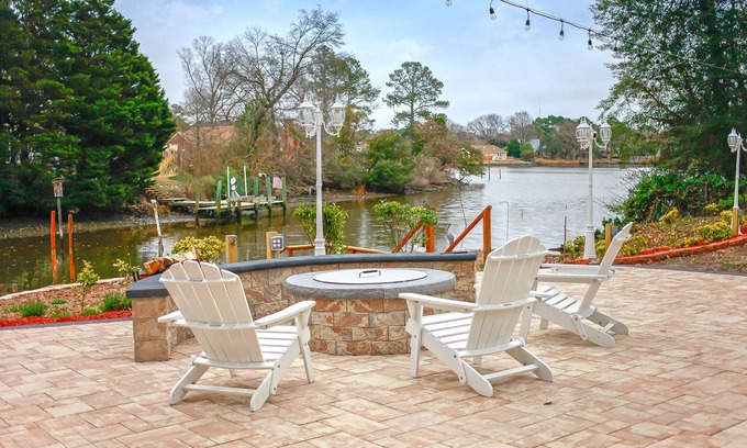 Hampton House | The Green Garden Cottage