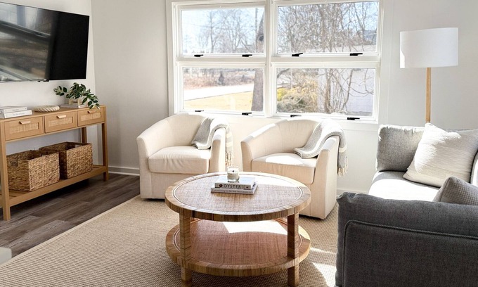 Town of Southold Town Cottage | The Greenport Beach Cottage: 3 Min Walk to Beach, 1 mile to Town