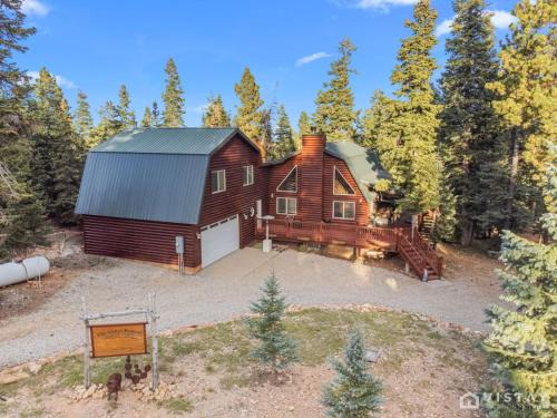 Duck Creek Village House | The Greyt Retreat