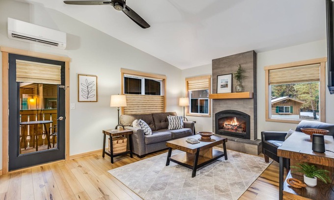 Downtown Leavenworth Condo | The Griffith's House - Stylish Comfort Close to All Things Leavenworth!