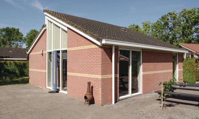 Tzummarum House | The ground level cottage has two bedrooms and is suitable for 4 people.