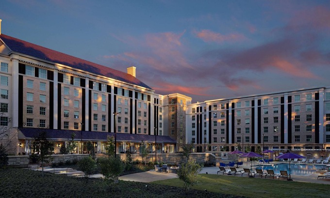 Whitehaven Hotel | The Guest House at Graceland