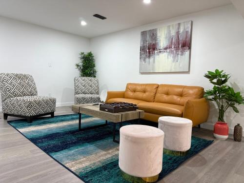 West Edmonton Villa | THE GUEST HOUSE WEST EDMONTON Mall