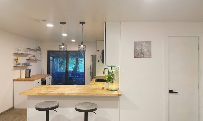 Survey Creek House | The Guitar On the Lake