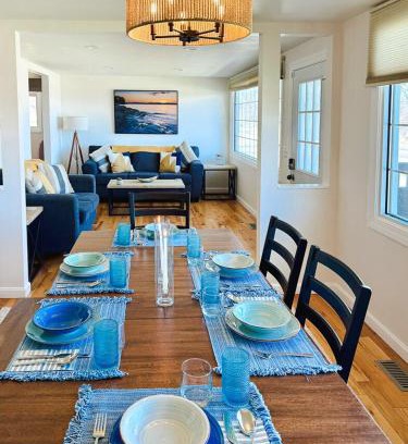 Malletts Bay Villa | The H Cottage - free mooring - beach access