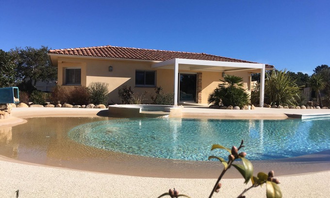 Lecci Villa | The hacienda villa swimming pool 28° spas bowling alley tennis private domain