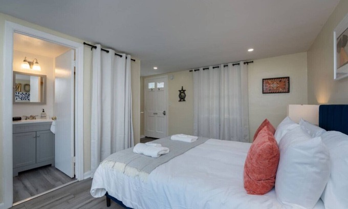 Old Mystic Apartment | The Haley Studio · Near Mystic, Casinos + USCGA