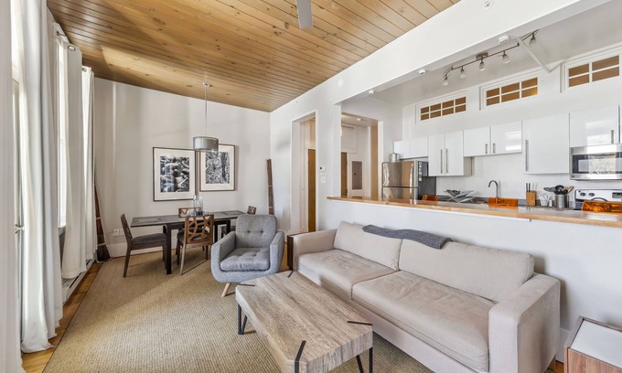 Lake Placid House | The Haus on Mirror Lake Suite 3