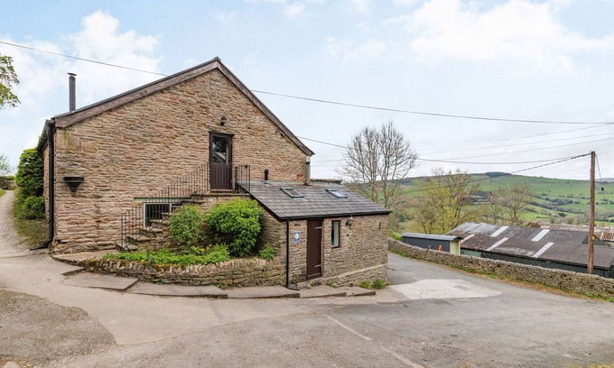 Combs Cottage | THE HAYLOFT, pet friendly, luxury holiday cottage in Combs