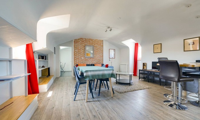 Amboise Apartment | The Heart of Amboise, three-room apartment, two bedrooms in the city center