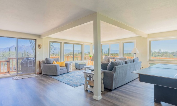 Tucson House | The heart of the desert with amazing views and hiking trails right outside!