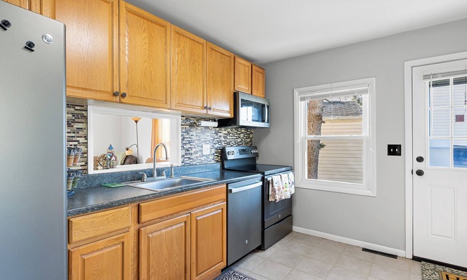 Yorkshire House | THE HEN HOUSE: House close to UD stadium