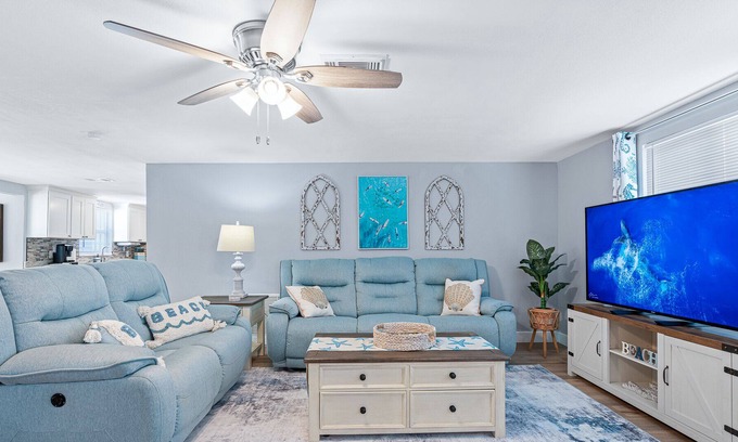 Gulf Highlands House | The Heron Cottage Waterfront Dock Kayaks Fishing