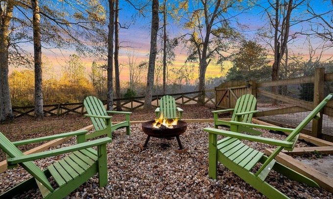 Winston House | The Hidden Gem. nnQuiet, Cozy & only 30 minutes from down town Atlanta.