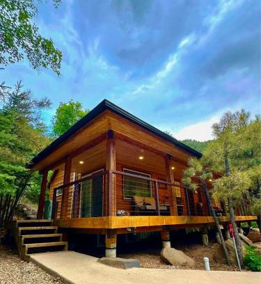 Glendale House | The Hideaway Concealed Cabin East Zion & Bryce