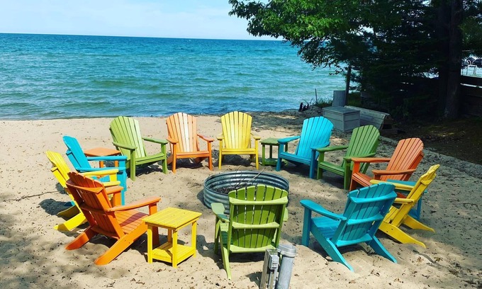 Oscoda Cottage | The Hideaway- Haven on HuronnA fresh and airy cabin directly on Lake Huron!