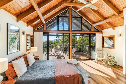 Angourie House | The Hideaway In Angourie - Hear the waves break on Spooky Beach