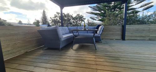 Omaha House | The Hideaway - Omaha Holiday Home