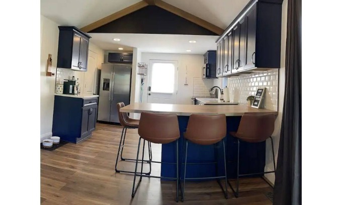 Town of Richmond Cottage | The Hideaway on Hobart - NEWLY RENOVATED/BRAND NEW