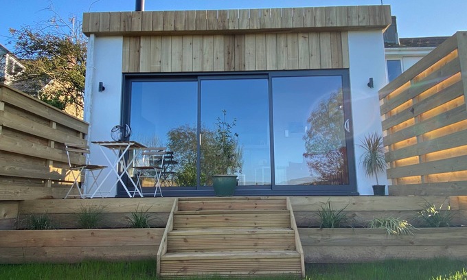 St Teath Apartment | The Hideaway, Stylish, serene space in pretty Cornish village.