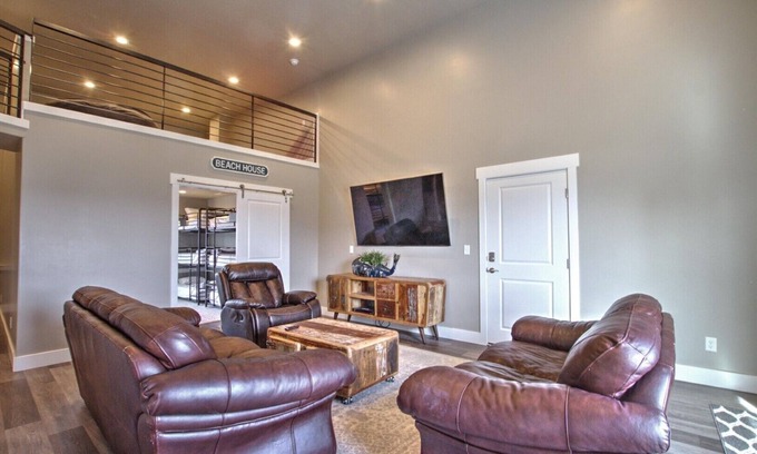 Garden City House | The Hideout #24 at Legacy Beach Resort - Lake access!