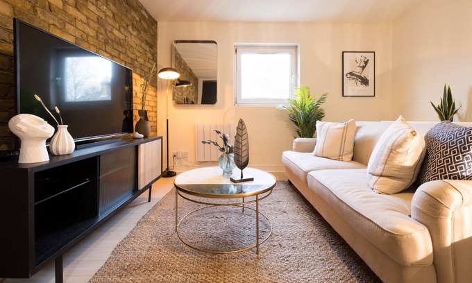 Highgate Apartment | The Highgate Hideaway - Modern & Stylish 2BDR Flat