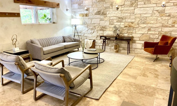 Dripping Springs House | The Hill Country House