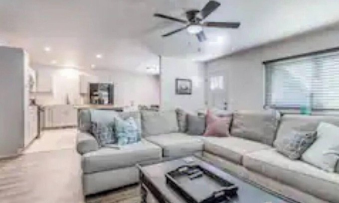 Edmond House | The Hill House at the Park by Downtown Edmond