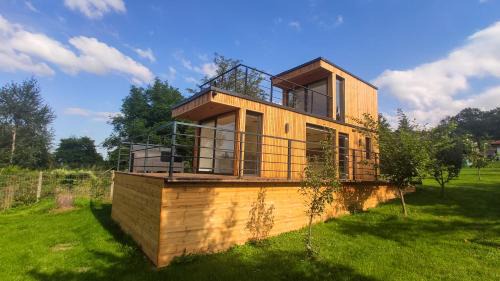 Czarnkow Apartment | The hills at river