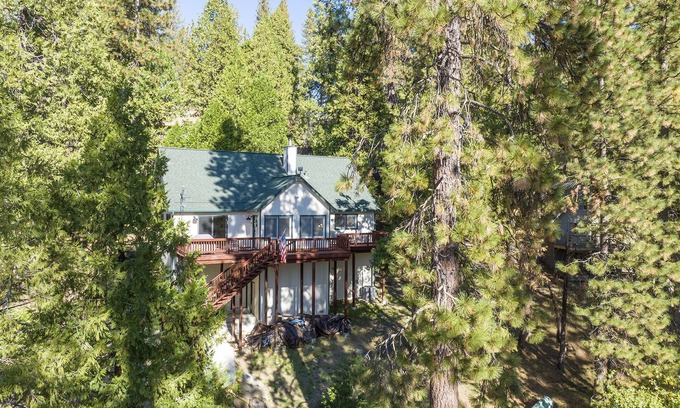 Cold Springs Cabin | The Hilltop Cove - Cozy cabin 4 mi to Pine crest/Dodge Ridge