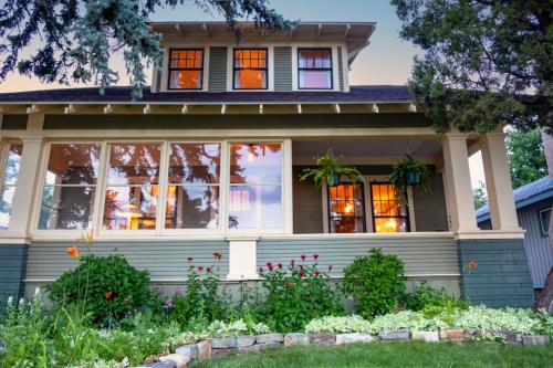 Sheridan House | The Historic Benham-Johnston Bungalow